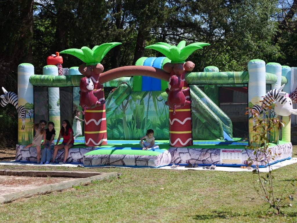 Enfants au Riviera Parc à Salon-de-Provence